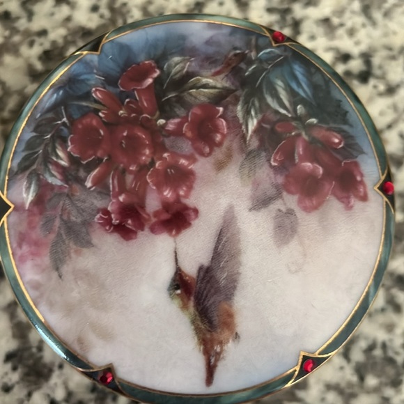 Set of six numbered hummingbird music boxes - Picture 4 of 7